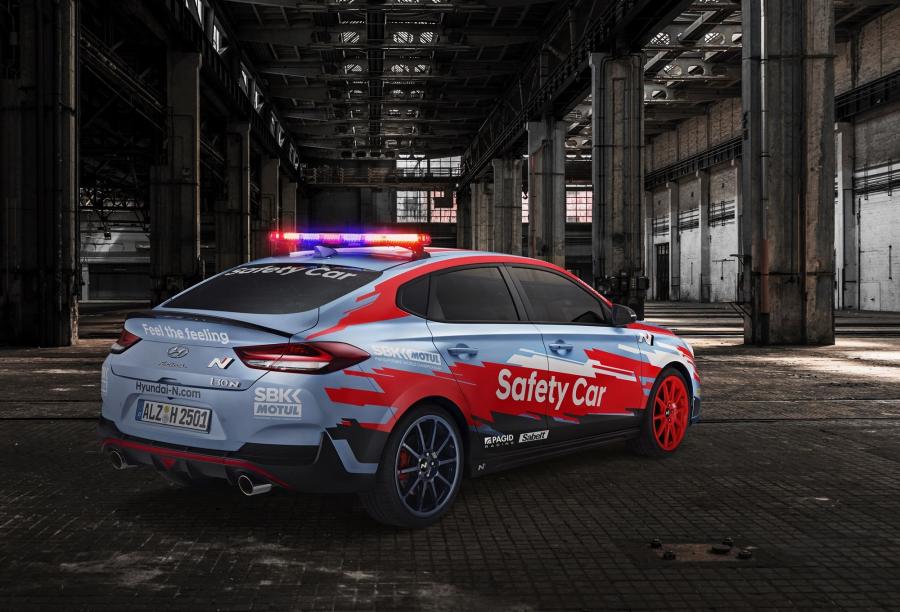  Hyundai i30 Fastback N SBK Safety Car (PD) 2019 года  (фото 2 из 3)